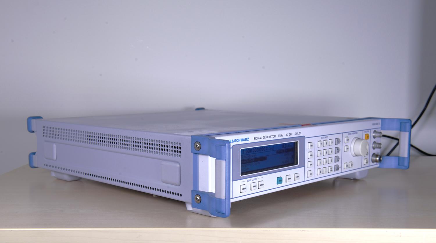 ROHDE&SCHWARZ SML01 Тестовая страницв фото 2